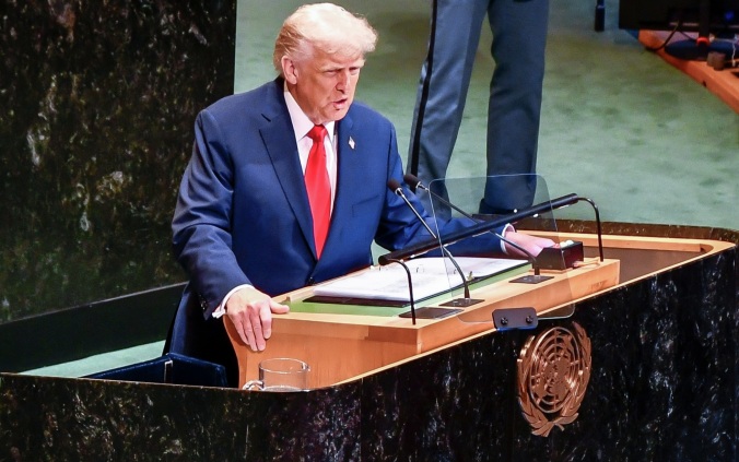 Трамп: США контролируют Ормузский пролив и объявят его своей территорией