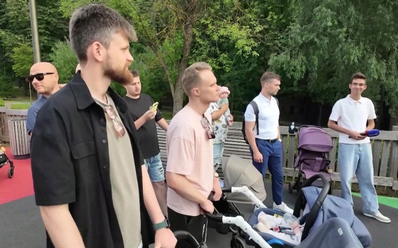 Трансформация родительства: папа больше не помощник, а партнер