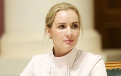 Львова-Белова рассказала о важности бережного контроля за детьми