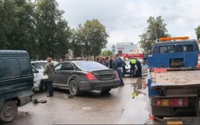 В Башкирии разыскивают водителя Mercedes, который устроил ДТП и сбежал