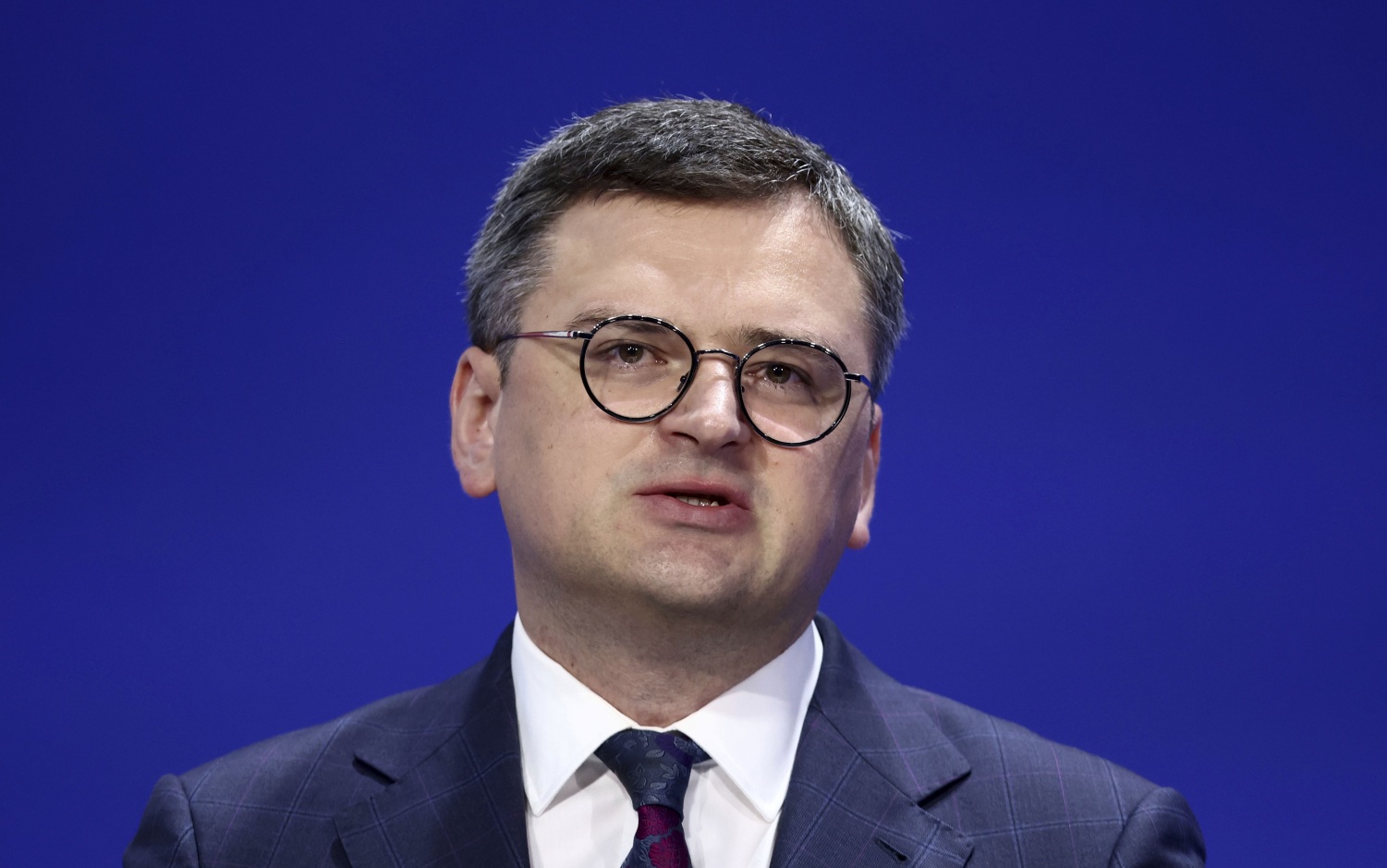 Кулеба заявил, что на Украине необходимо провести выборы