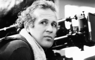 Британский режиссер Джон Ирвин умер в возрасте 86 лет