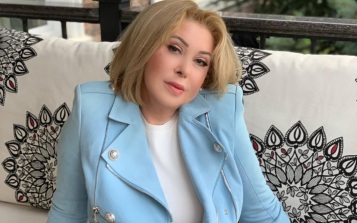 Любовь Успенская рассказала, что воспитывает маленькую дочь своей домработницы