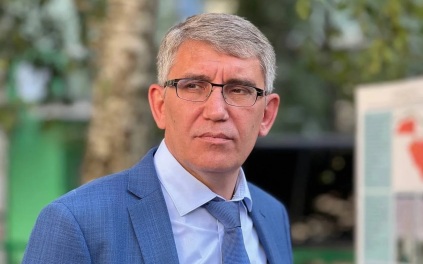 Губернатор Миляев позвонил девочке, нарисовавшей смешариков на детской площадке