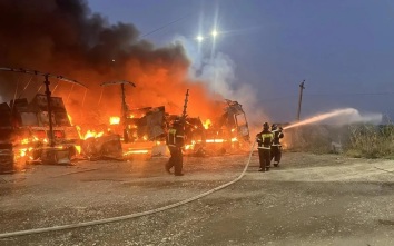 На трассе в Дагестане высоковольтный провод упал на фуру, водитель погиб