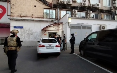 SHOT: силовики опять проводят обыски на "Горбушке"