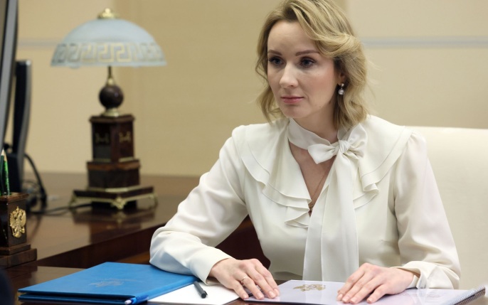 Львова-Белова заявила, что против запретов в вопросе безопасности детей в сети