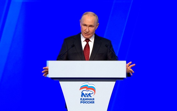 Путин поздравил Поддубного с тройным праздником