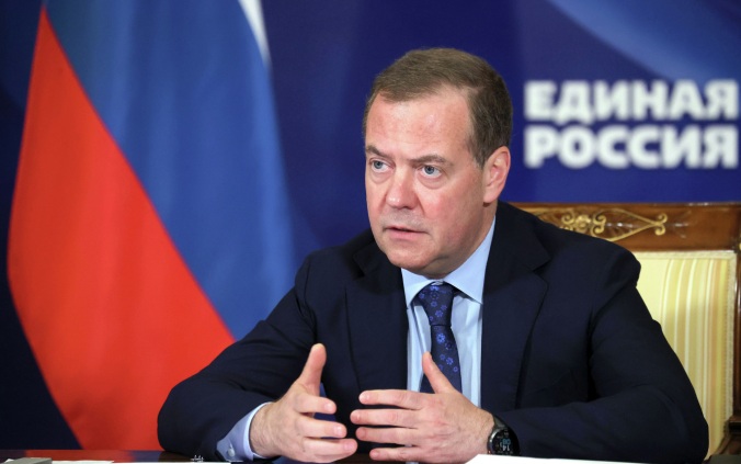 Медведев: возвращенных территорий у РФ будет больше