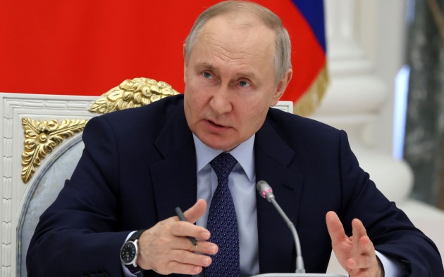Путин: правительство должно держать топливный вопрос под контролем