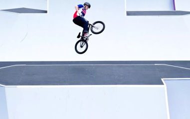 Велогонщик Любишкин стал вторым на ЧЕ по BMX-фристайлу
