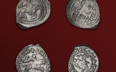В Коломне нашли глиняный кувшин с серебряными монетами XV века