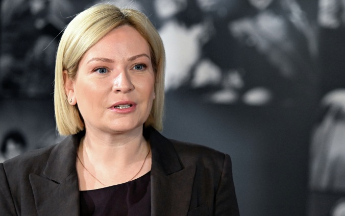 Любимова поздравила россиян с Днем российского кино