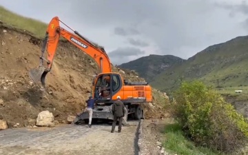 Обвал произошел на автодороге в Лакском районе Дагестана