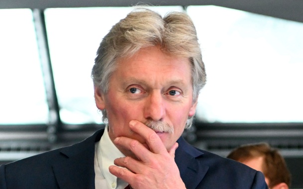 Песков оценил возможность проведения трехстороннего саммита по Украине