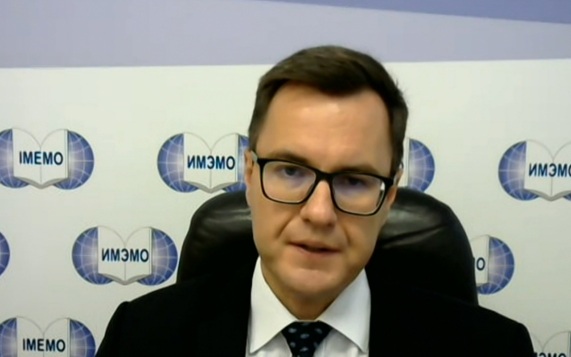 Эксперт допустил, что США могут вновь приостановить санкции против нефти РФ
