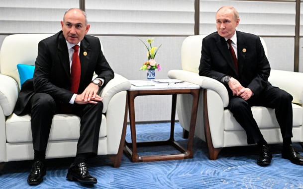 Путин встретился с Пашиняном