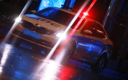 Влетевший в остановку в Ярославле водитель Mercedes не имел прав