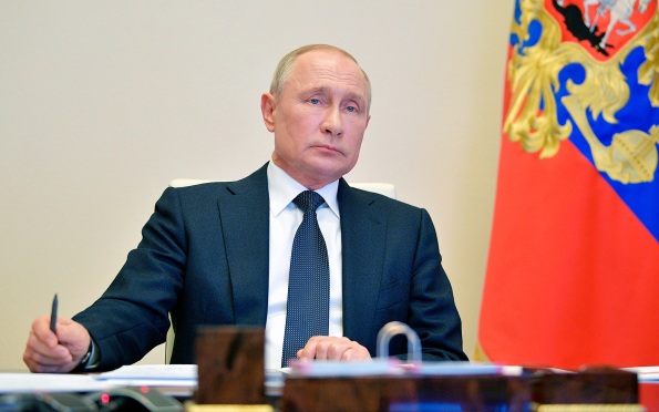 Путин пообещал обсудить с военными совершенствование системы обороны неба РФ
