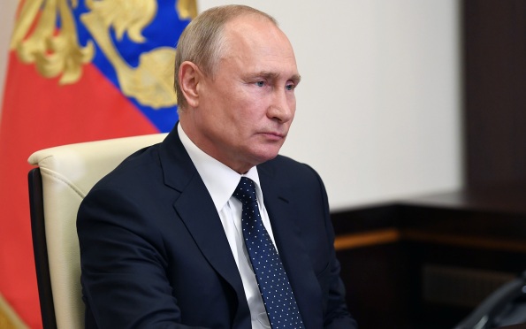 Путин принял участие в церемонии ввода в эксплуатацию проекта "Восток Ойл"