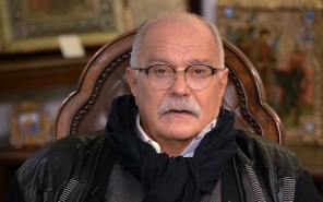 Михалков: Запад установил своих "смотрящих" за Россией