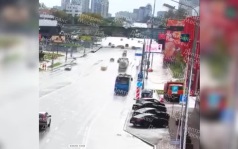 Момент лобового ДТП на Мичуринском проспекте в Москве попал на видео