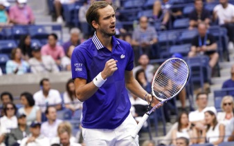 Медведев не смог выйти в четвертьфинал US Open