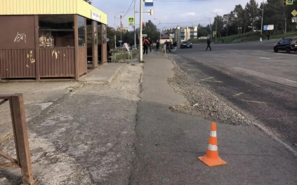 На Камчатке водитель самоката сбил пожилую женщину и скрылся