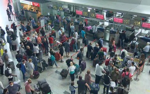 600 российских туристов застряли в ханойском аэропорту