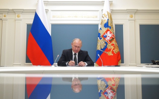 Путин подписал указ о присвоении ж/д станции Грозный имени Кадырова