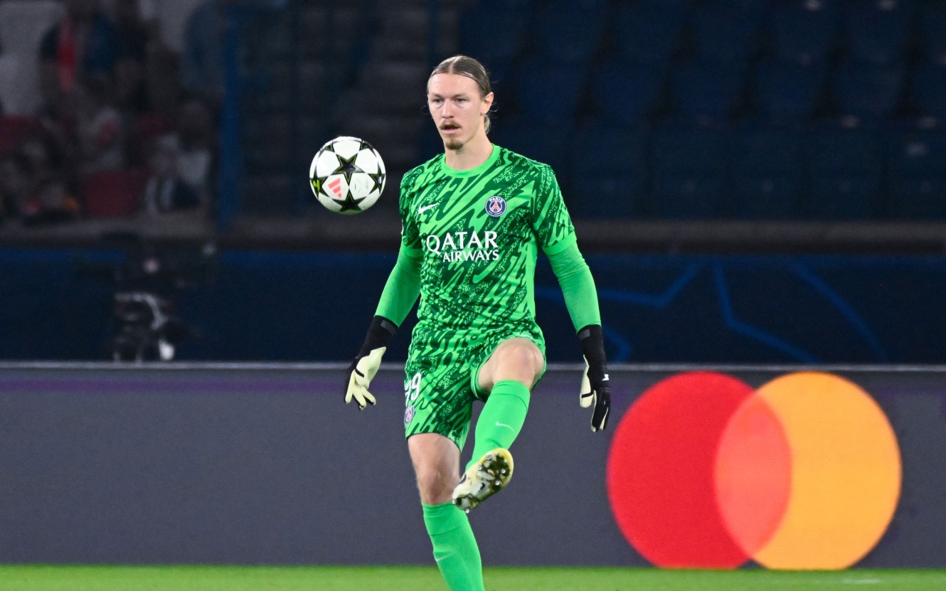 Сафонов претендует на приз лучшему вратарю года имени Яшина