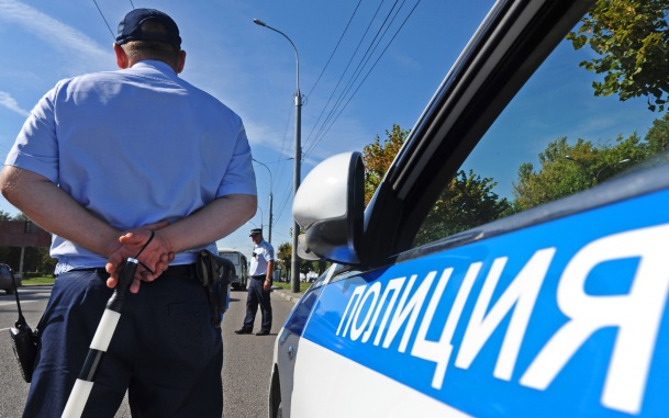 В Удмуртии два человека пострадали при столкновении питбайка с бетонным блоком