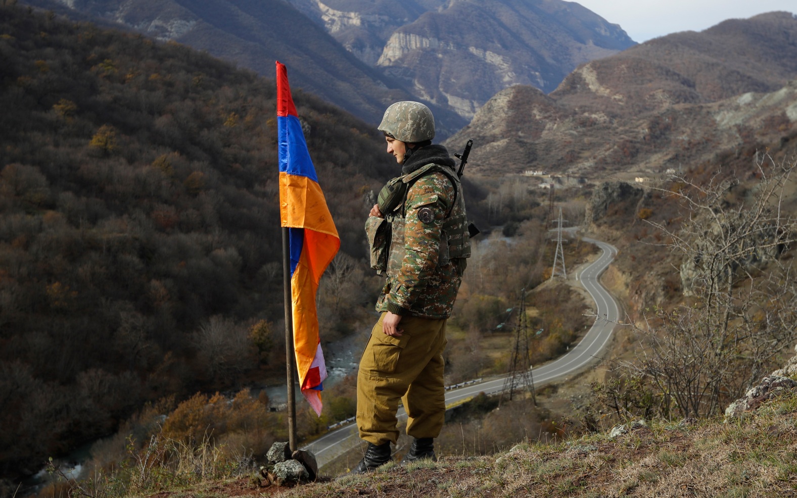 Военнослужащие в Армении будут отдавать честь по стандартам НАТО, пишут СМИ