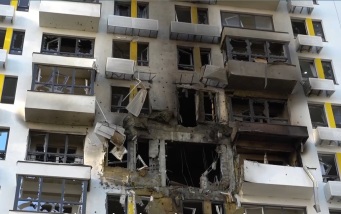 После атаки дронов в Новороссийске повреждены жилые дома и три предприятия