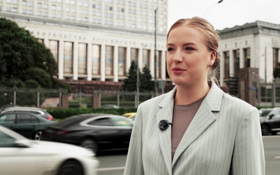 Выпускница программы "Время героев" спасала бойцов СВО до службы в правительстве