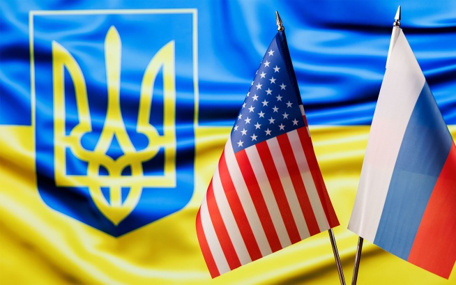 Ушаков допустил возобновление переговоров по Украине в трехстороннем формате