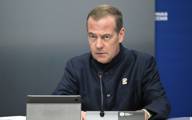 Медведев заявил, что Россия способна стереть Киев с лица Земли