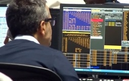 Т-банк разрешил клиентам торговать на бирже с помощью ИИ