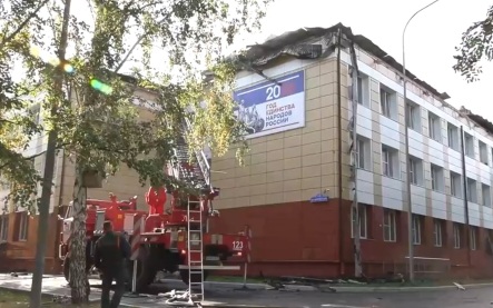 Уголовное дело возбудили по факту пожара в тюменской школе