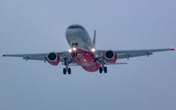 В ОАК назвали сроки серийного производства самолетов SJ-100 и МС-21