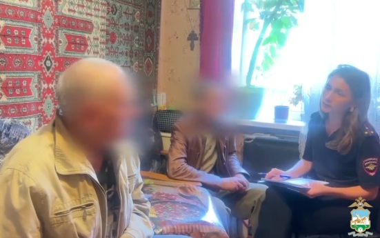 Полиция задержала жителя Уфы, угрожавшего подросткам ножом