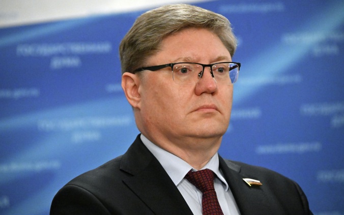 Депутат Исаев указал на противоречие в словах Мерца о демократии
