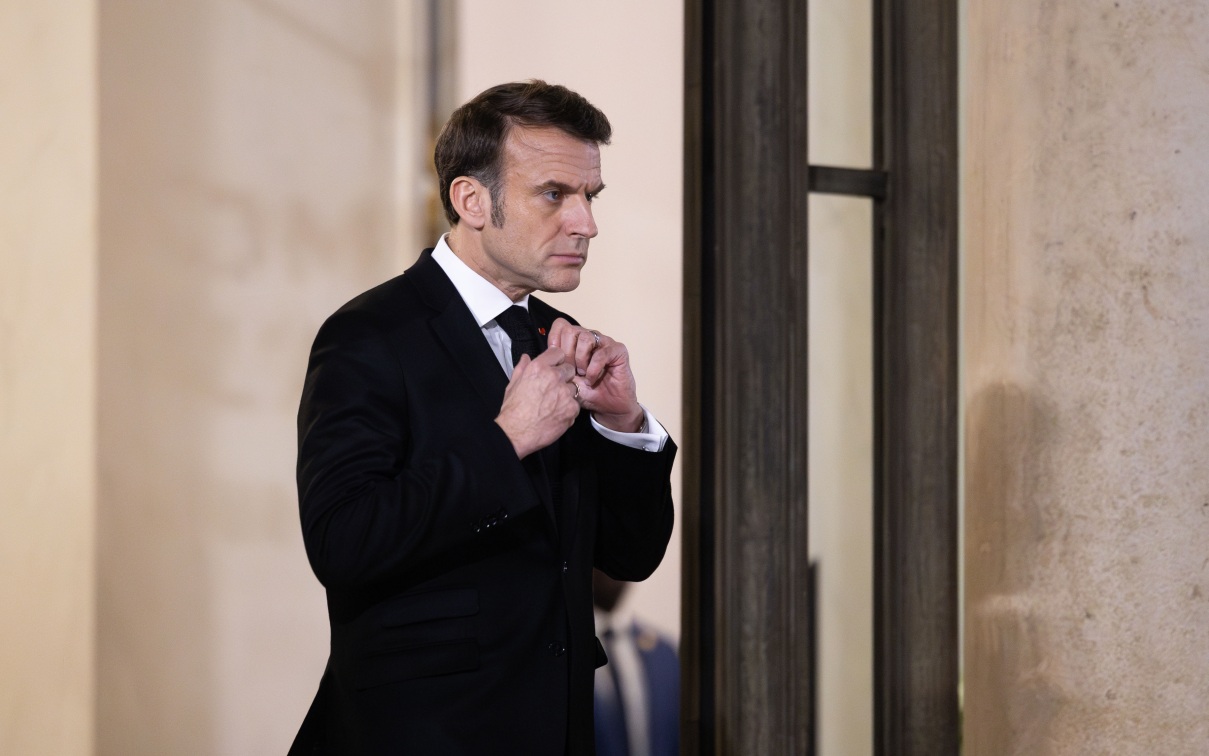 Володин предрек Макрону скамью подсудимых