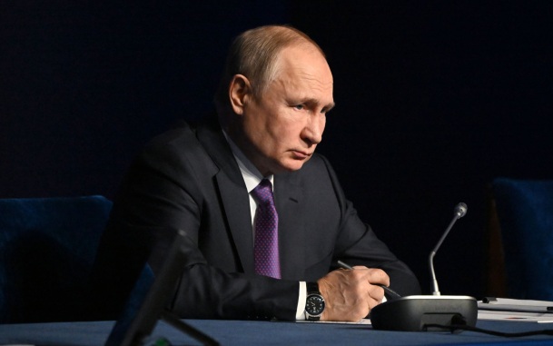 Путин заявил о важности дальнейшего укрепления потенциала банка развития БРИКС