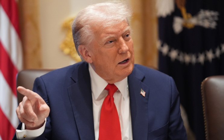 Трамп пообещал снять пошлины с ирландского виски