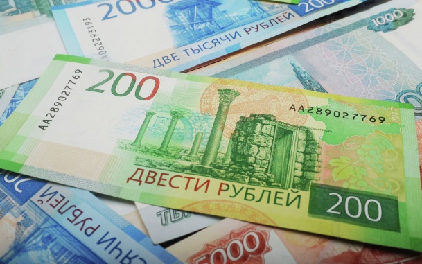 Эксперт: россияне стали чаще оставлять чаевые