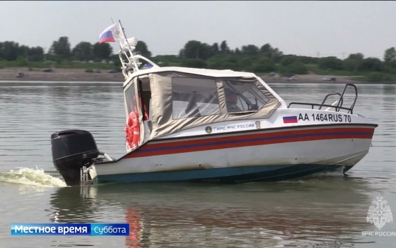 На Камчатке из-за паводка размыты дорога и мостовой переезд в Соболевском округе