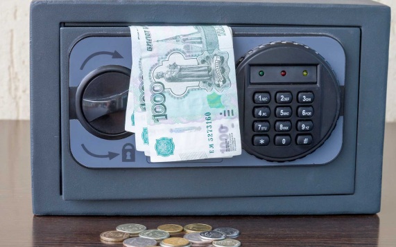 В Новороссийске сын пытался "спасти" семью от тюрьмы и отдал мошенникам 6,5 млн