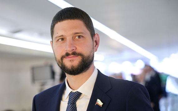 Сенатор связал отстранение Кравченко с хаосу в силовом блоке киевского режима