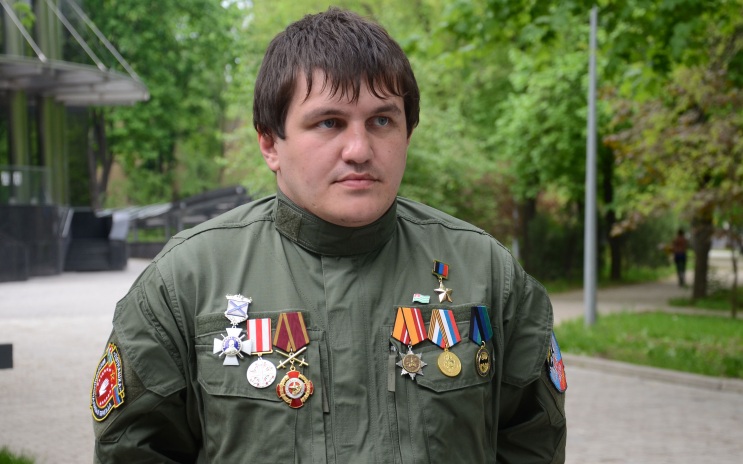 Герой ДНР Авидзба рассказал, что ВСУ пытаются "закопаться" в Славянске